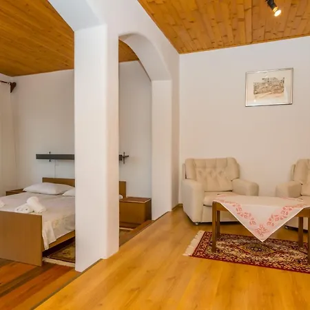Apartment Zdravko *